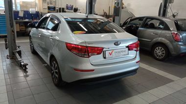 KIA Rio 2015 года, 109 346 км - вид 4