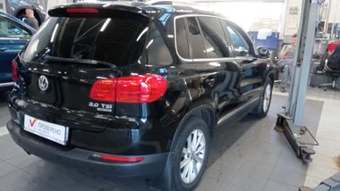 Volkswagen Tiguan 2012 года, 72 488 км - вид 3