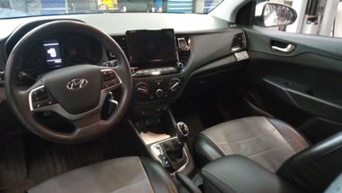 Hyundai Solaris 2020 года, 49 057 км - вид 5