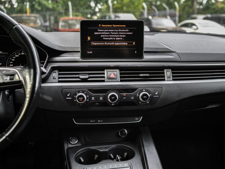 Audi A4 2017 года, 178 500 км - вид 9