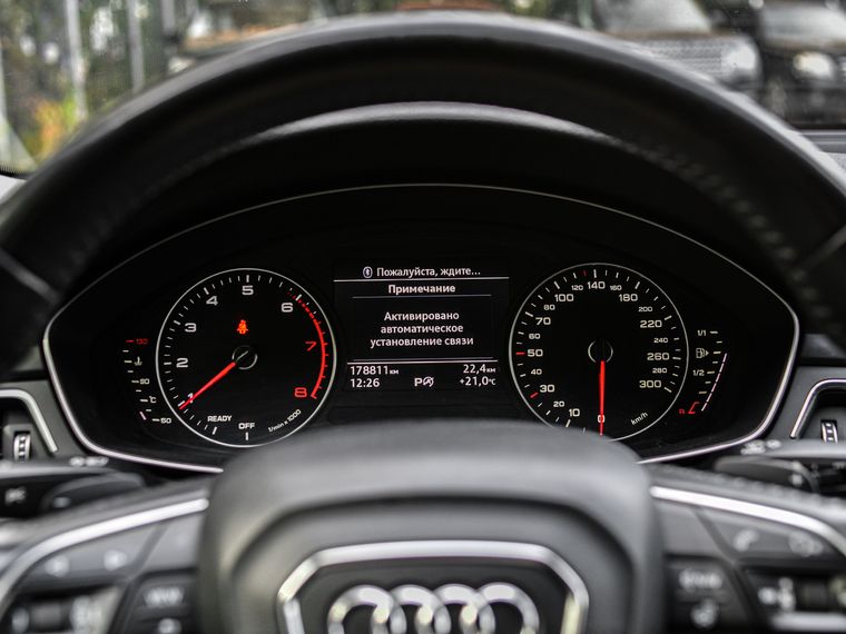 Audi A4 2017 года, 178 500 км - вид 5