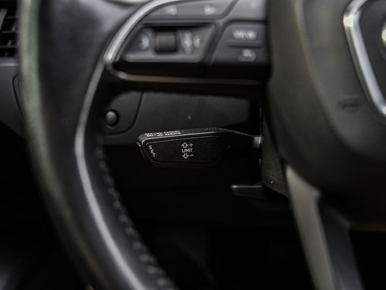 Audi A4 2017 года, 178 500 км - вид 6