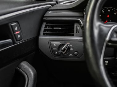 Audi A4 2017 года, 178 500 км - вид 12