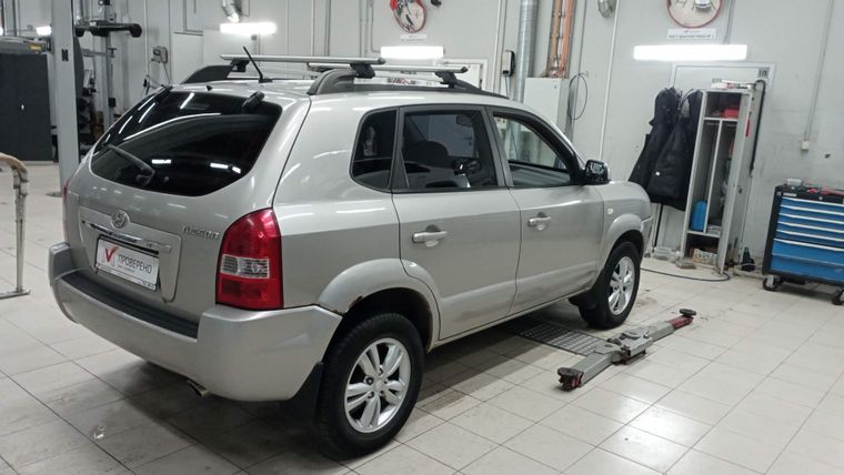 Hyundai Tucson 2008 года, 255 456 км - вид 3