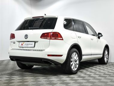 Volkswagen Touareg 2010 года, 265 944 км - вид 4