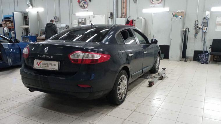 Renault Fluence 2011 года, 162 801 км - вид 3