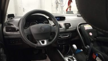 Renault Fluence 2011 года, 162 801 км - вид 5