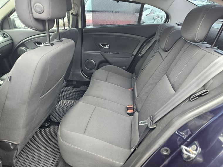 Renault Fluence 2011 года, 162 801 км - вид 15