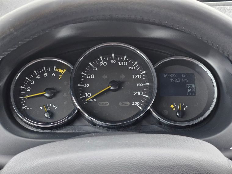 Renault Fluence 2011 года, 162 801 км - вид 8