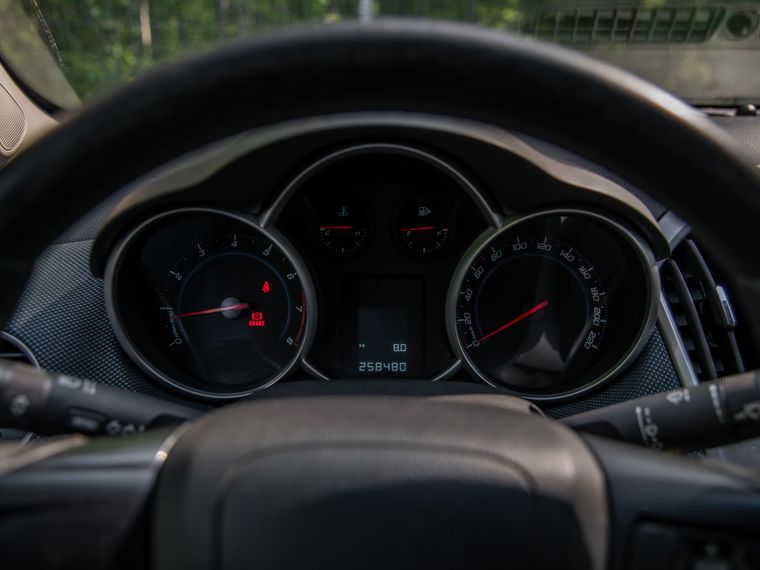 Chevrolet Cruze 2012 года, 258 339 км - вид 5