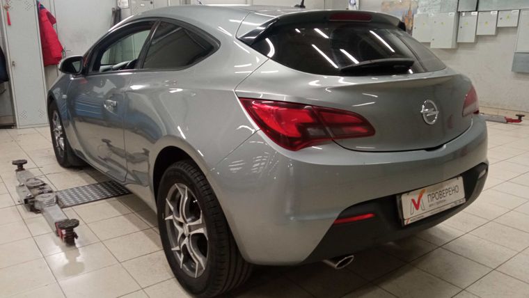 Opel Astra GTC 2012 года, 131 924 км - вид 4