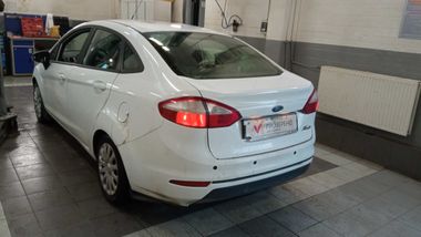 Ford Fiesta 2015 года, 109 148 км - вид 4