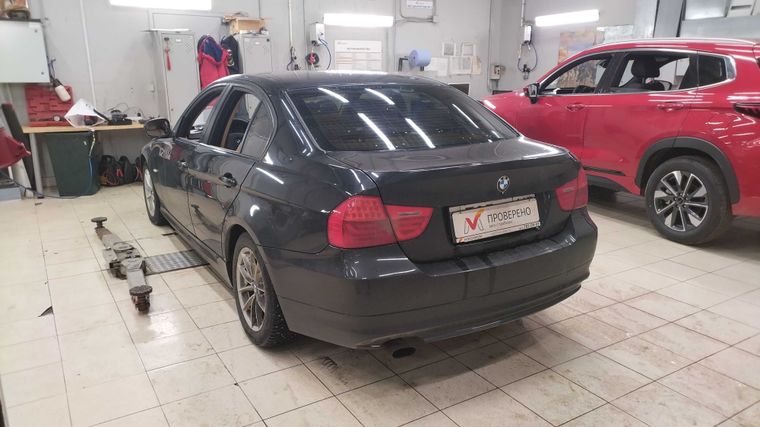 BMW 3 серия 2009 года, 253 512 км - вид 4