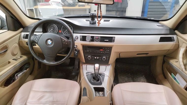 BMW 3 серия 2009 года, 253 512 км - вид 5