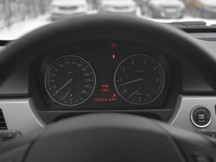 BMW 3 серия 2009 года, 253 512 км - вид 5
