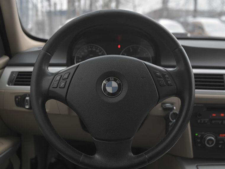 BMW 3 серия 2009 года, 253 512 км - вид 6