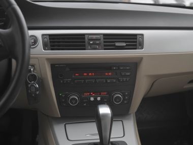 BMW 3 серия 2009 года, 253 512 км - вид 7