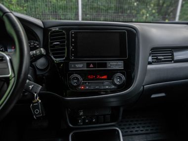 Mitsubishi Outlander 2020 года, 96 881 км - вид 9
