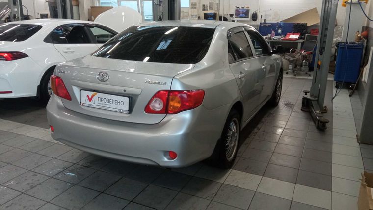 Toyota Corolla 2008 года, 234 772 км - вид 3