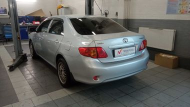 Toyota Corolla 2008 года, 234 772 км - вид 4