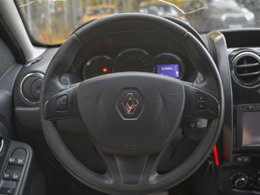 Renault Duster 2016 года, 153 760 км - вид 6