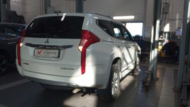 Mitsubishi Pajero Sport 2017 года, 122 497 км - вид 3