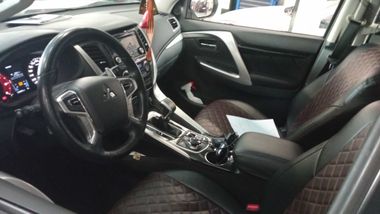 Mitsubishi Pajero Sport 2017 года, 122 497 км - вид 5