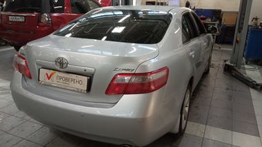 Toyota Camry 2010 года, 287 518 км - вид 3