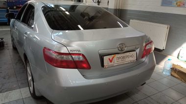 Toyota Camry 2010 года, 287 518 км - вид 4