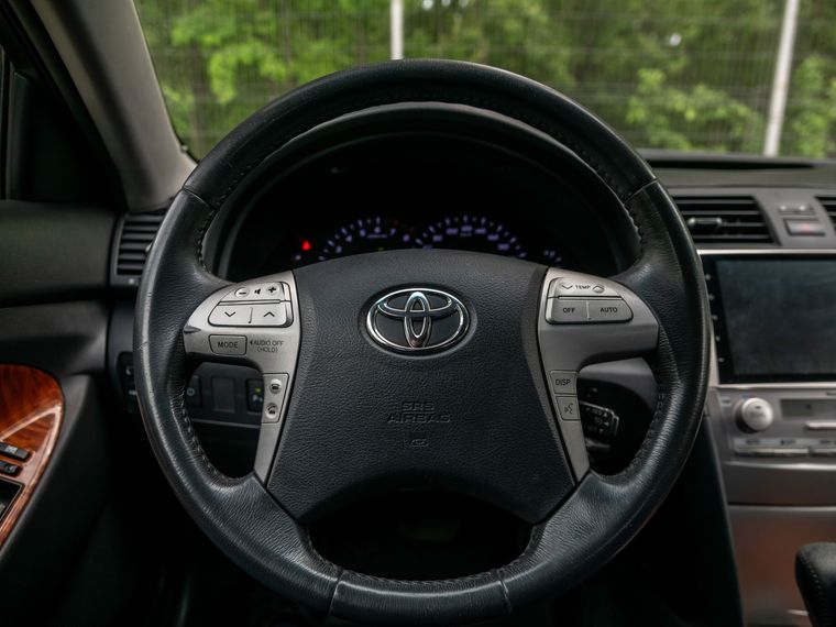 Toyota Camry 2010 года, 287 518 км - вид 7