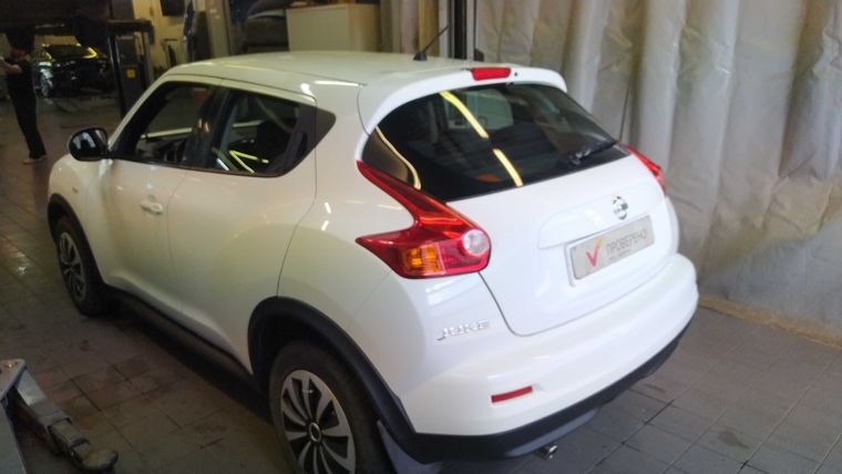 Nissan Juke 2013 года, 156 999 км - вид 4