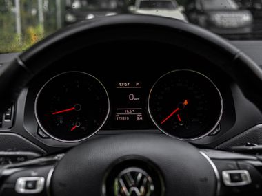 Volkswagen Jetta 2016 года, 172 681 км - вид 5