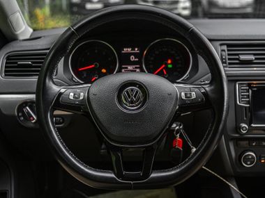 Volkswagen Jetta 2016 года, 172 681 км - вид 7