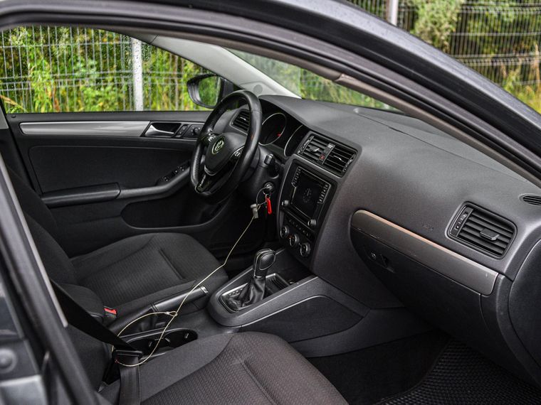 Volkswagen Jetta 2016 года, 172 681 км - вид 13