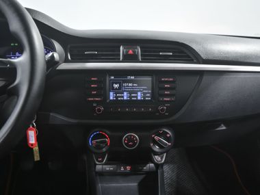 KIA Rio 2020 года, 75 000 км - вид 10