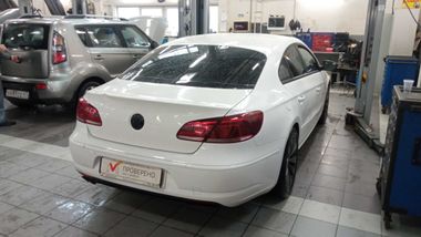 Volkswagen Passat CC 2013 года, 226 469 км - вид 3