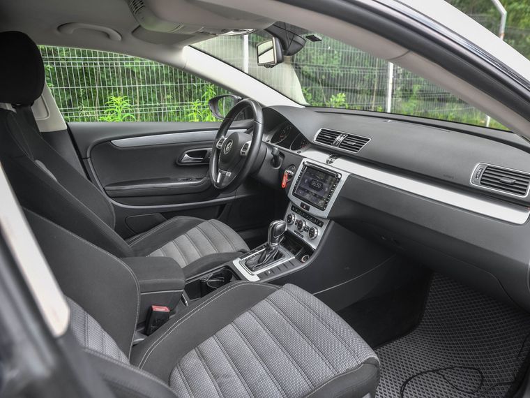 Volkswagen Passat CC 2013 года, 226 469 км - вид 13