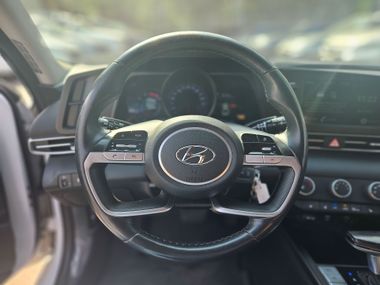 Hyundai Elantra 2021 года, 89 797 км - вид 10