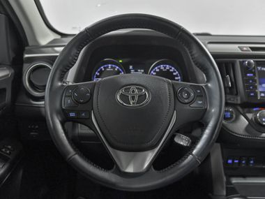 Toyota RAV4 2018 года, 231 640 км - вид 9