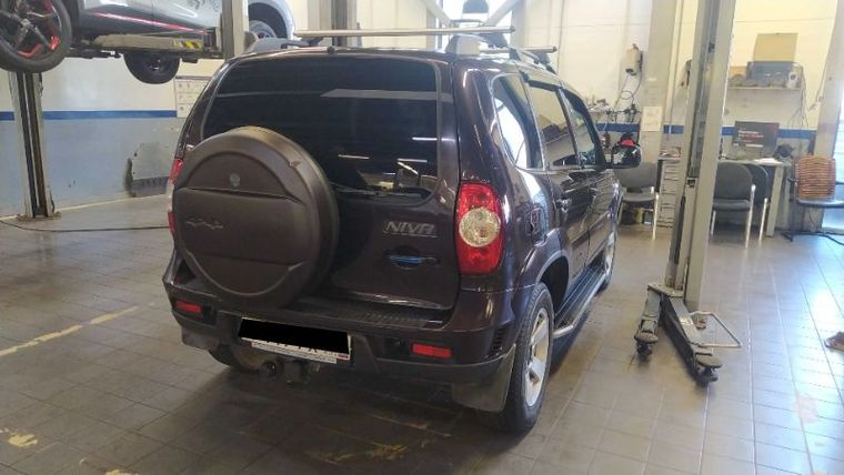 Chevrolet Niva 2018 года, 107 989 км - вид 3