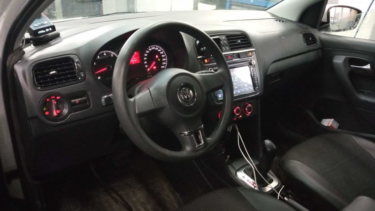 Volkswagen Polo 2012 года, 135 001 км - вид 5