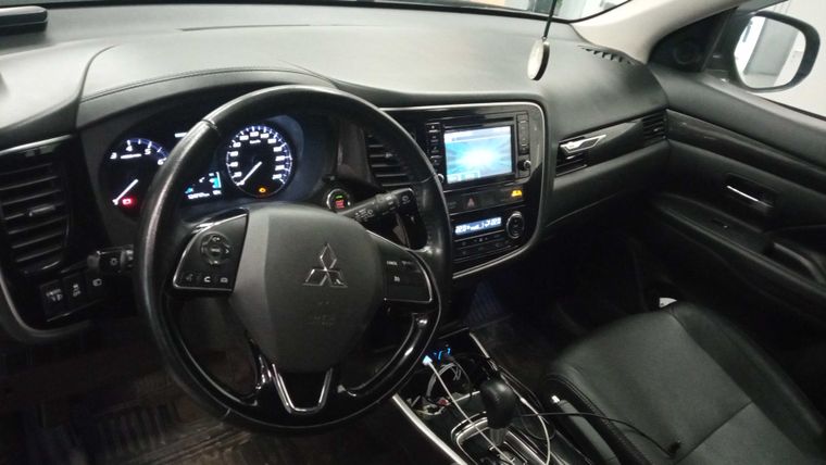 Mitsubishi Outlander 2017 года, 124 679 км - вид 5
