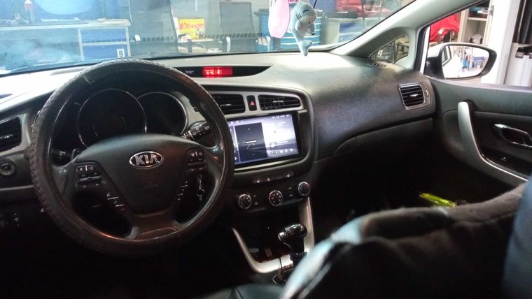 Kia Ceed 2013 года, 292 000 км - вид 5