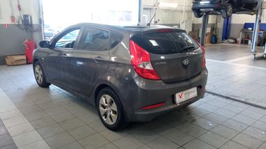 Hyundai Solaris 2015 года, 138 141 км - вид 4