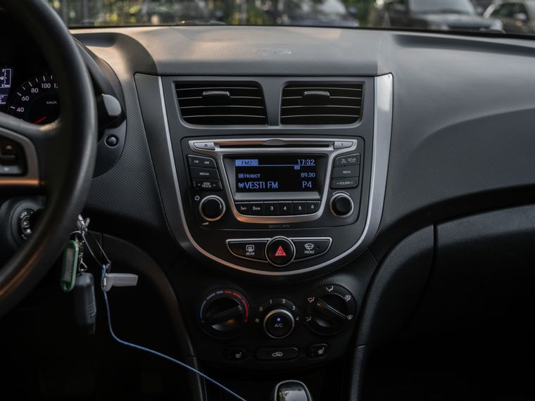 Hyundai Solaris 2015 года, 138 141 км - вид 7