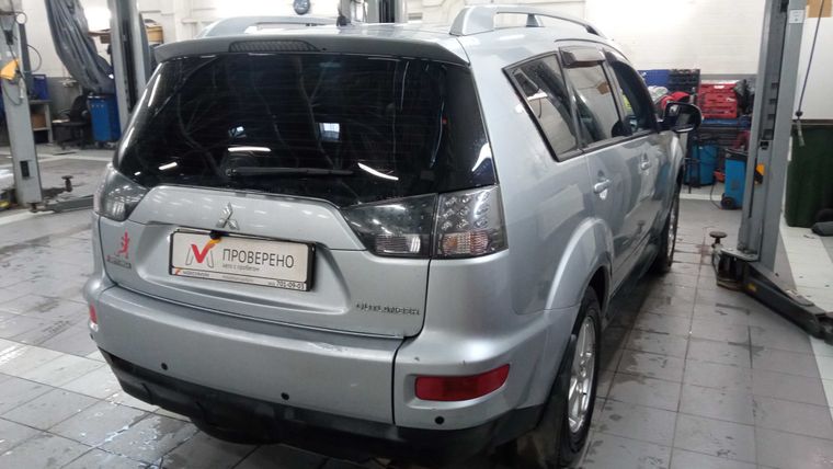 Mitsubishi Outlander 2010 года, 262 206 км - вид 3