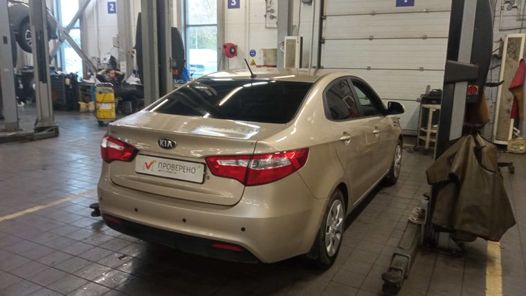 Kia Rio 2014 года, 100 173 км - вид 3