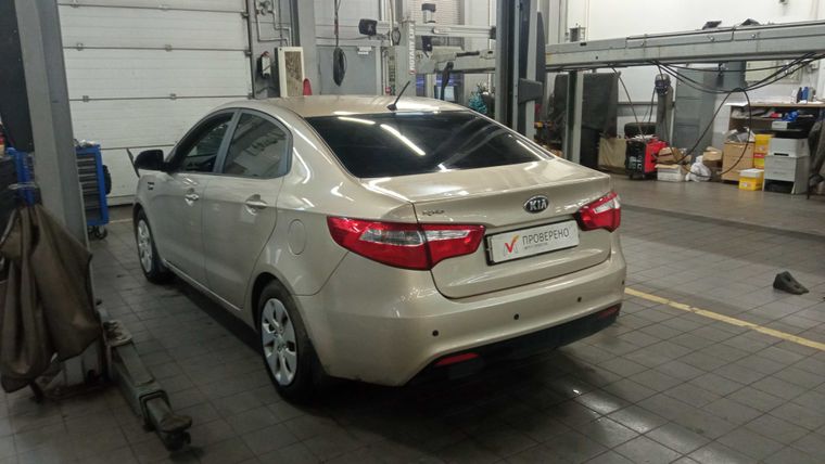 Kia Rio 2014 года, 100 173 км - вид 4