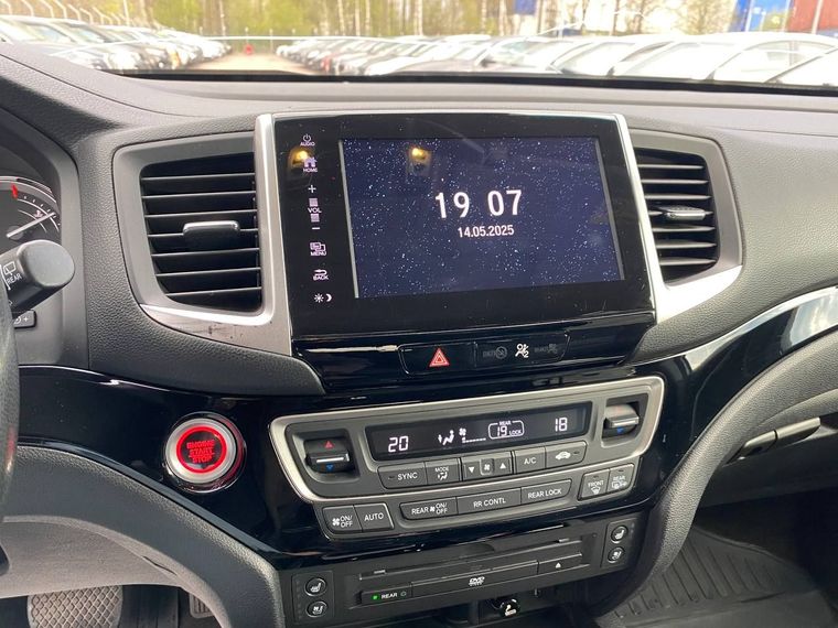 Honda Pilot 2018 года, 286 606 км - вид 10