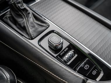Volvo XC90 2017 года, 140 730 км - вид 10